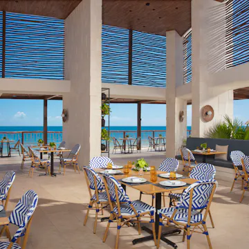 Dining at Dreams Sapphire Resort & Spa.